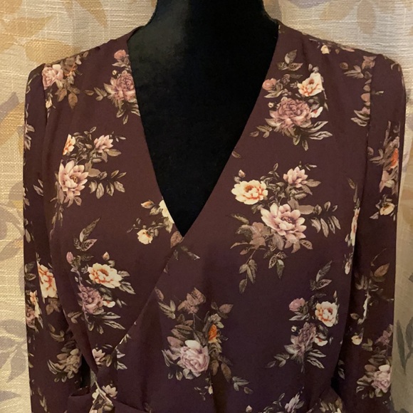 Forever 21 - Floral Blouse - Picture 2 of 6